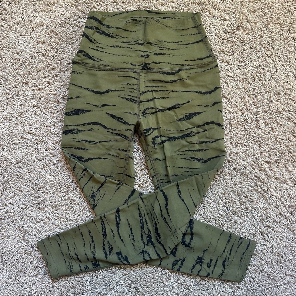 Beyond Yoga high waisted midi leggings